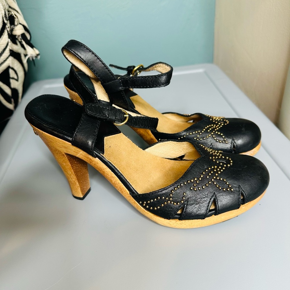 Michael Kors black leather studded Mary Jane wooden heel retro look Size 8